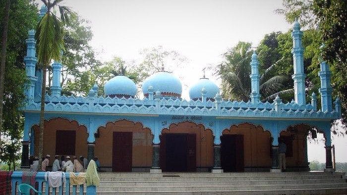 The madrassa next to which Mir Jumla’s grave lies