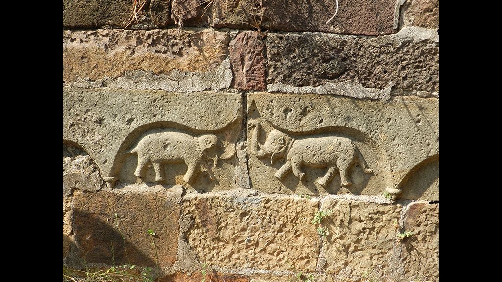 The Marathas also placed these engravings of dancing elephants as victory symbols all in the Fort.