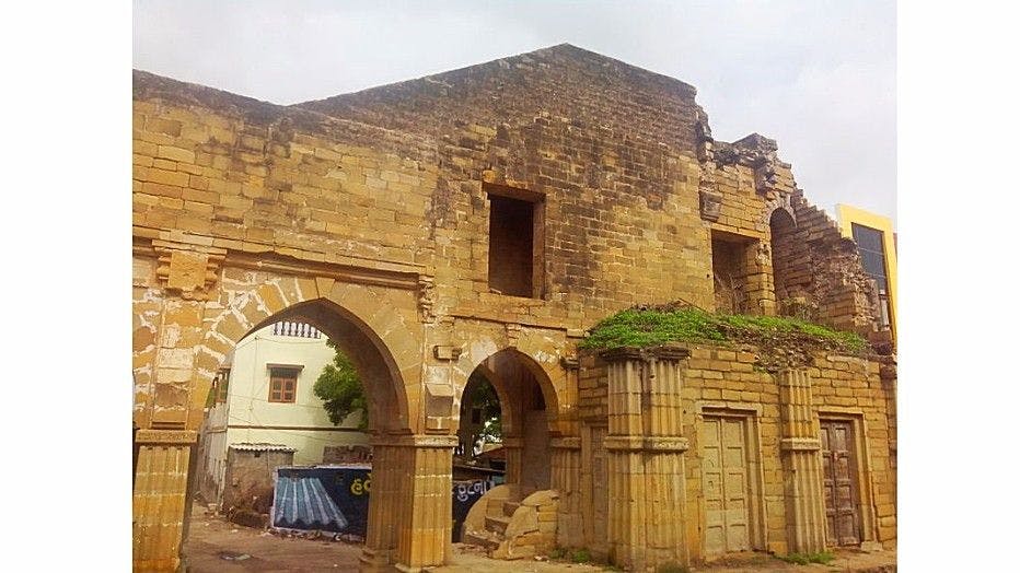 Fortified gate at Mandvi built by Jadeja rulers