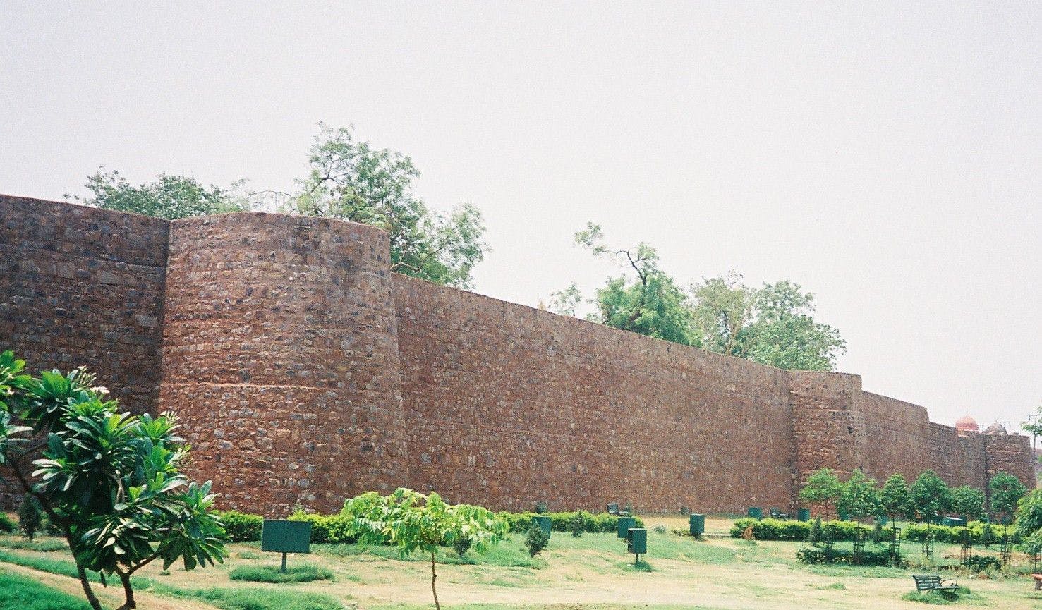 A view of the Salimgarh Fort with its bastions