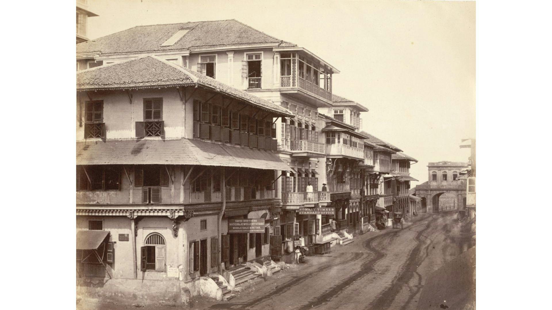19th century photograph showing a Bombay street | British Library