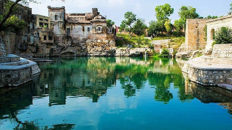 The sacred pond at Katas Raj