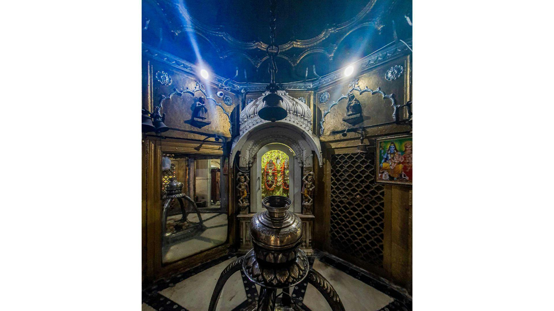 Ghanteshwar Mahadev Shivalaya interiors 